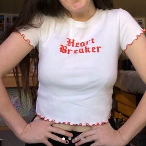 ❤️🤍 “heart breaker” shirt!